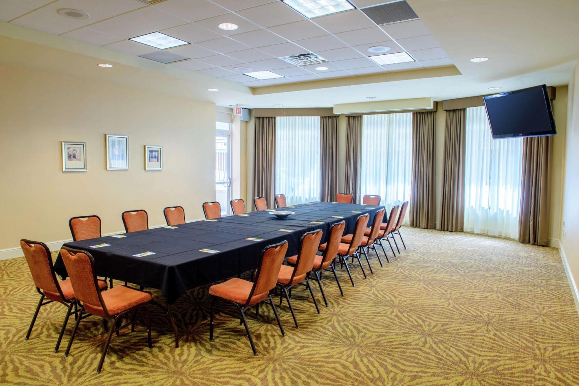 Hilton Garden Downtown Rochester